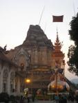 evening celebrations at Wat Chedi Luang